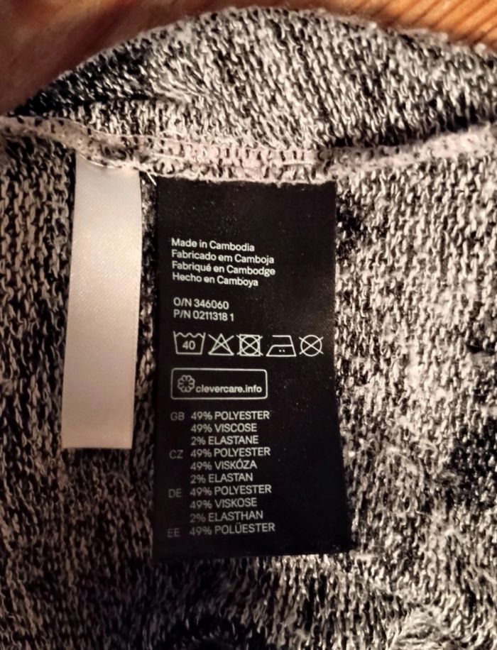 Pull léger t. 10/12 ans - photo numéro 4