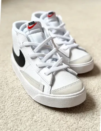 Nike Blazer Mid - White