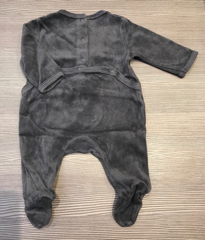 Pyjama velours garçon 1 mois Kiabi - photo numéro 5
