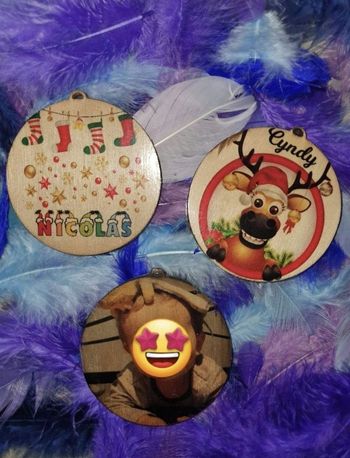 Boule de noël en bois personnalisé