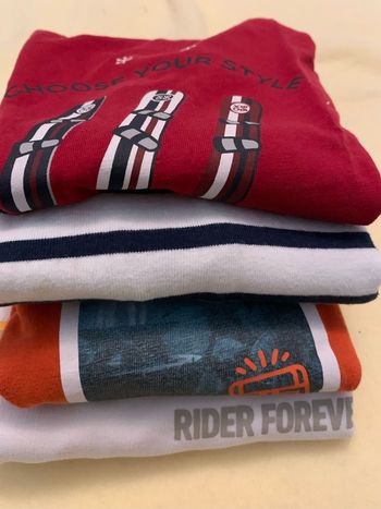 Lot de 4 t shirt ML 4 ans