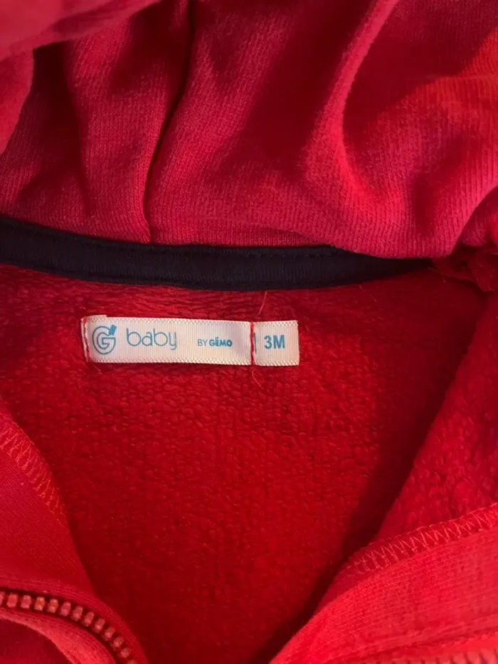 Veste rouge - 3 mois - photo numéro 2