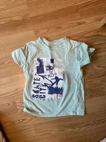 TEE shirt
