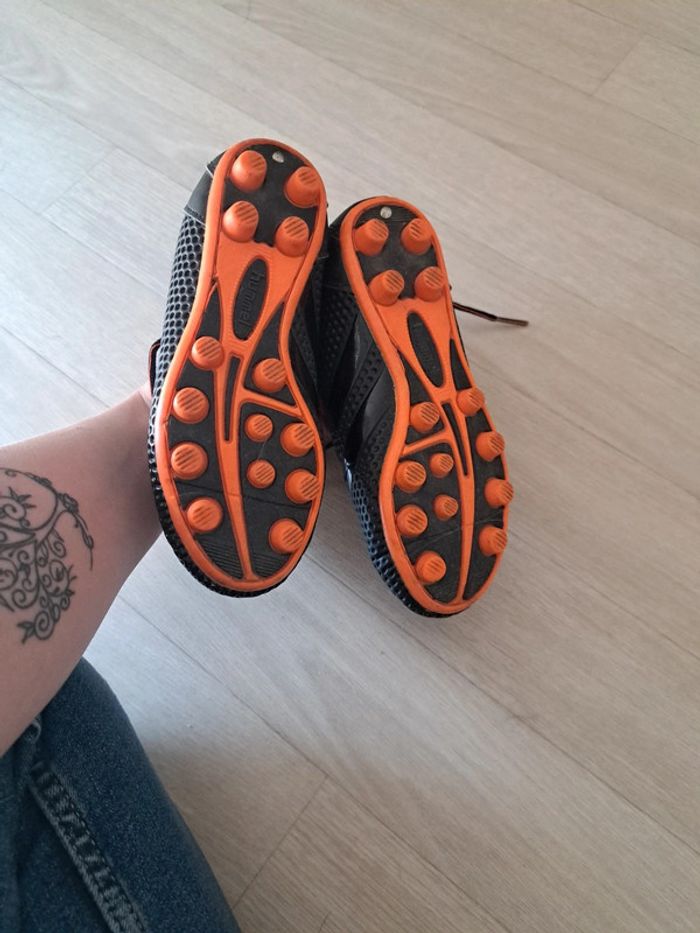 Chaussure foot - photo numéro 3
