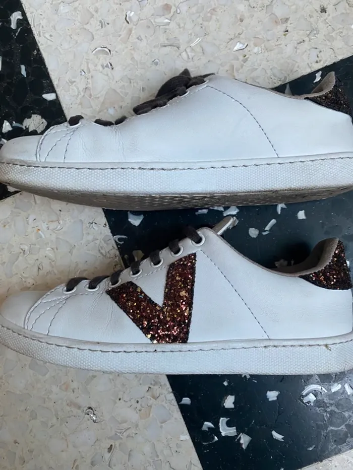 Baskets Victoria blanches – Détails pailletés – Taille 39 EU - photo numéro 4
