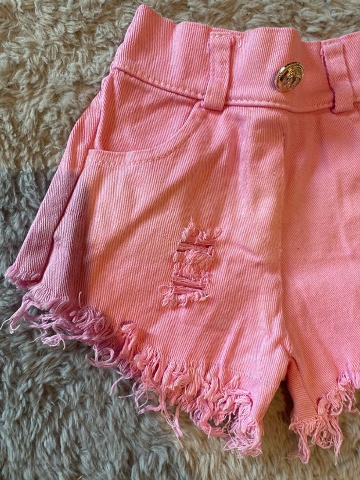 Short fille - photo numéro 3