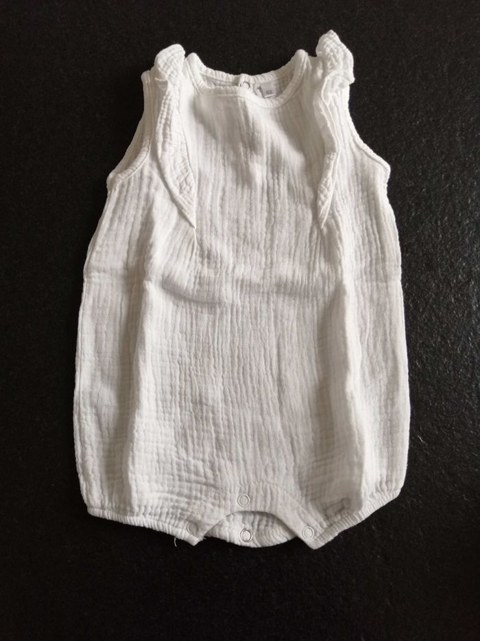 Petite grenouillère t 3 mois