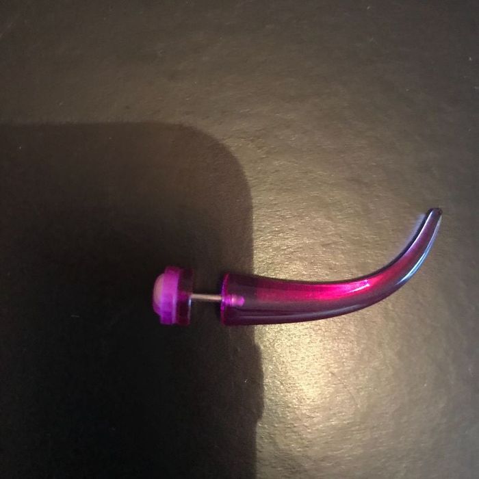 1 boucle d'oreille pic * prix 2e * kiki60230