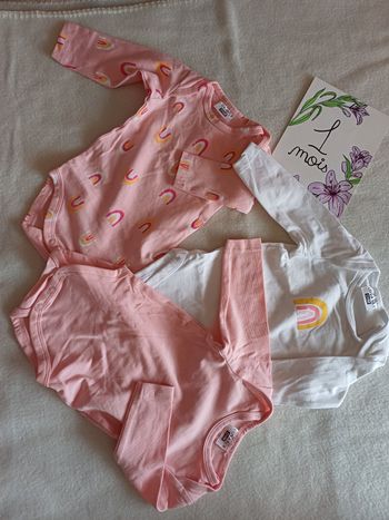 Lot bodies 1 mois