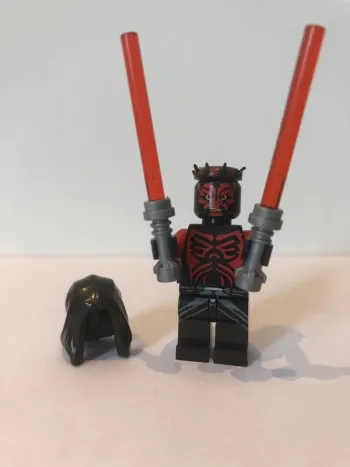 Figurine type lego Dark Maul et 2 sabres laser. Star Wars