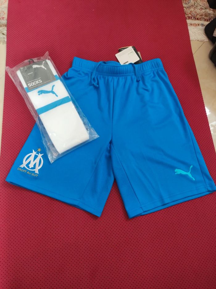 Short Foot OM Marseille+ chaussettes, Puma Authentique Officiel taille Adulte XS, Neuf