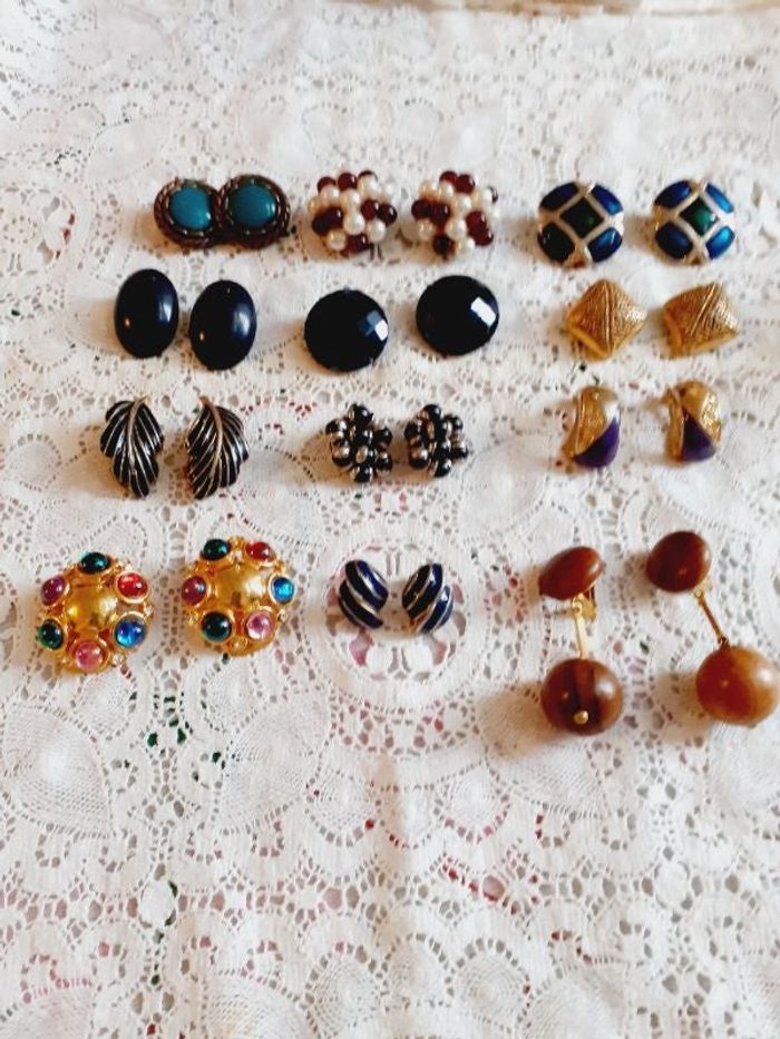 Lot boucles d'oreilles vintages