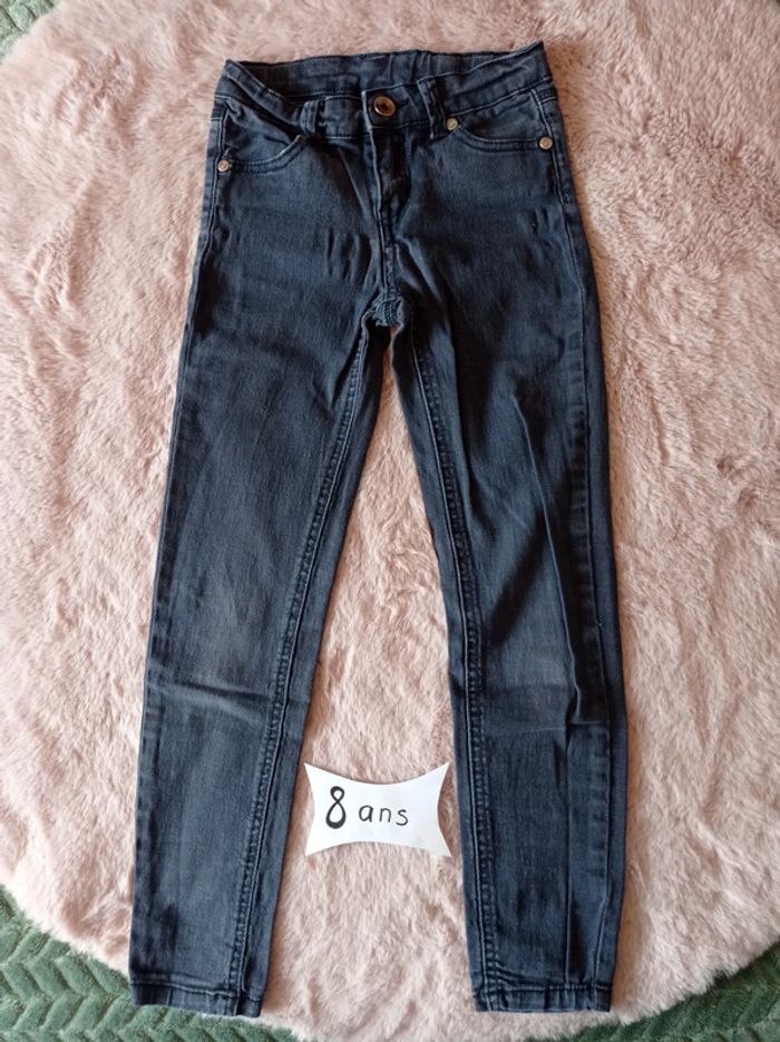 Jean gris 8 ans