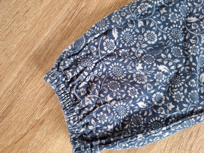 Robe fleurie bleue SM 3 ans - photo numéro 4