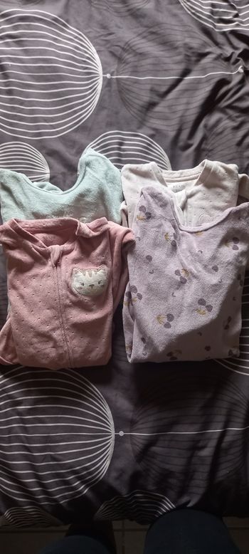 Lot de 4 pyjamas hiver 24 mois kiabi fille