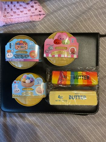 Lot de 5 Squishy  Différents  Neufs
