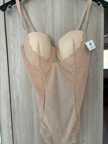 Body femme lingerie