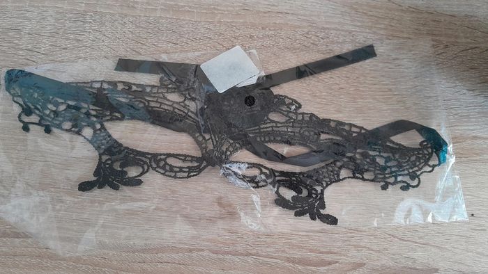 Sublime masque dentelle sexy neuf emballé