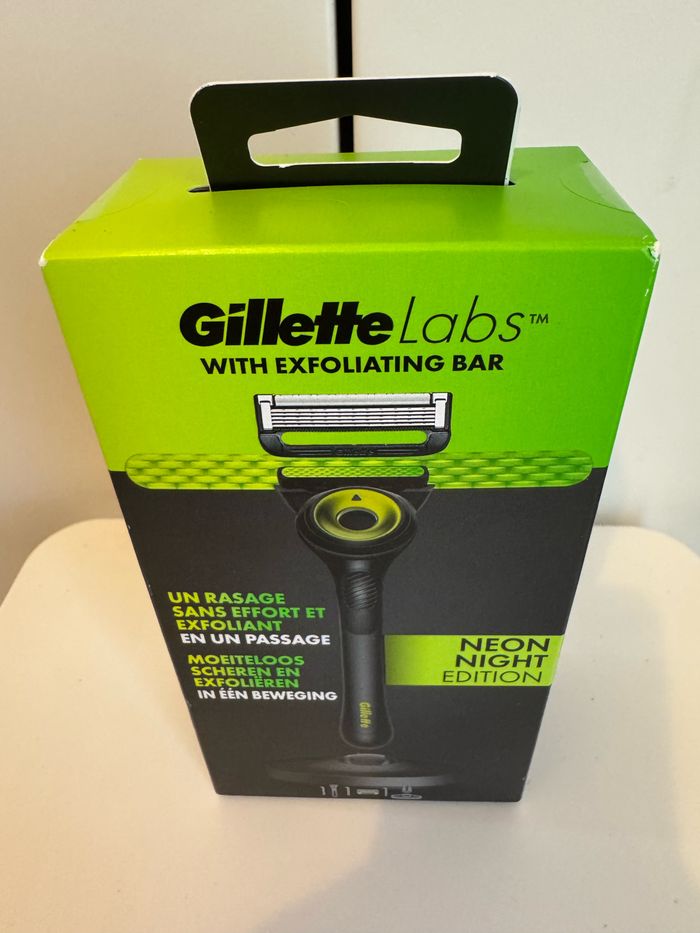 Gillette’s labs avec support et recharges - photo numéro 2