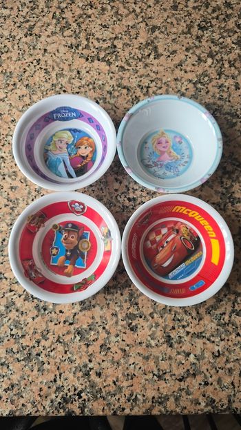 Lot x 4 bols disney neuf