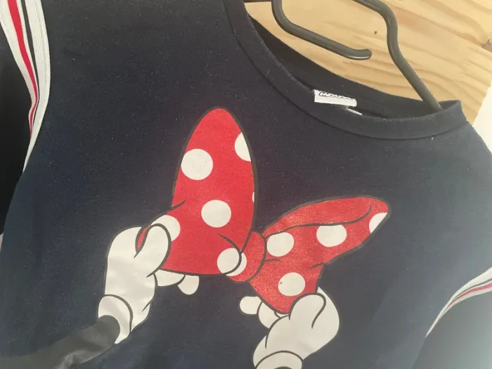 Très joli pull chaud Minnie 8 ans - photo numéro 2