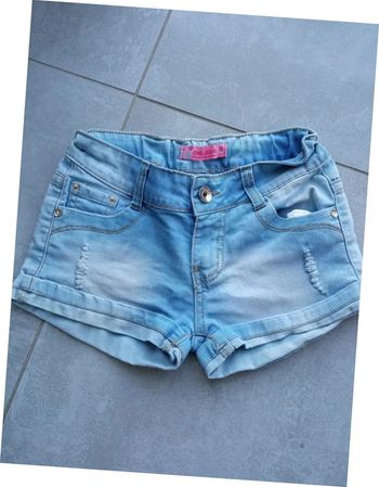 Superbe short en jean 6 ans