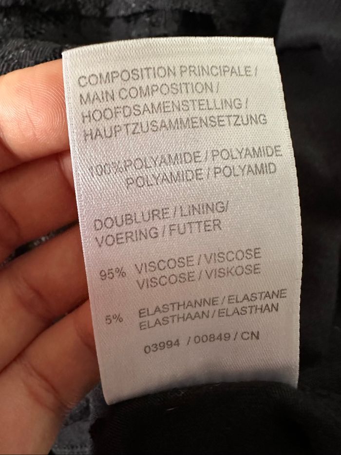 Blouse en dentelle noire Damart T42/44 XL/XXL - photo numéro 8
