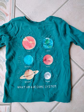 Tee shirt taille 6 ans Système solaire planètes 