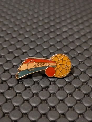 Pin's pétanque Carreau