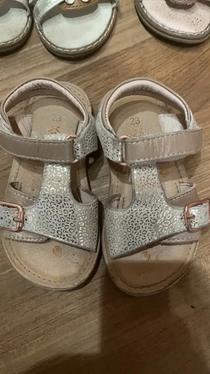 Lot 3 paire de sandale fille 23 - photo numéro 5