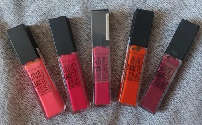 💄 Lot de 5 rouges à lèvres liquides Maybelline – Vivid Matte Liquid 💄