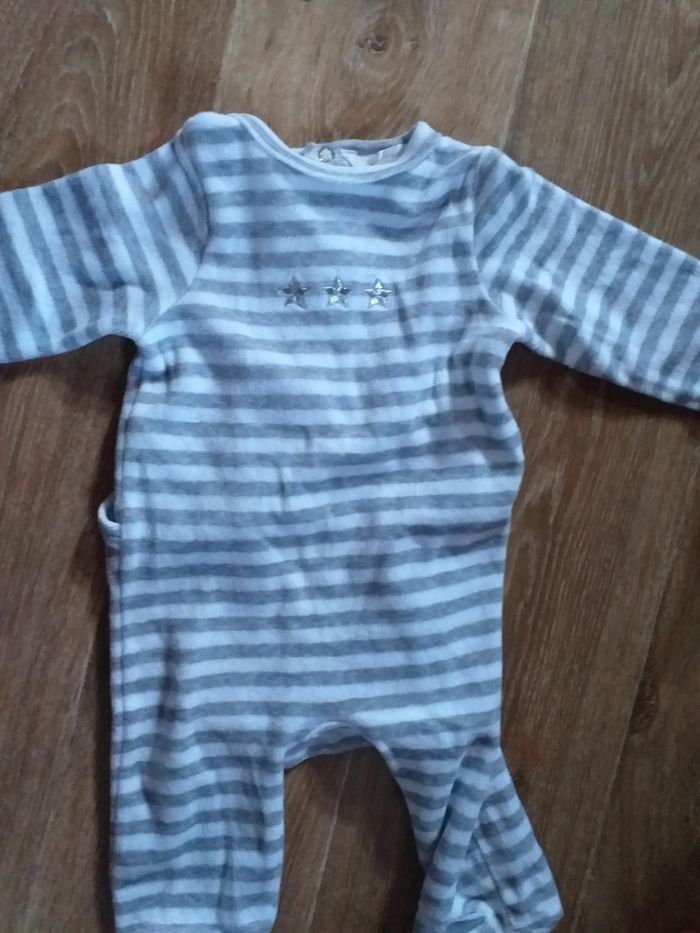 Pyjamas velours 6 mois - photo numéro 2