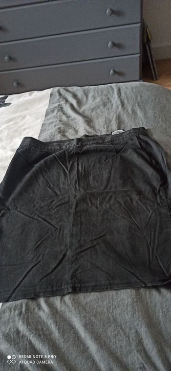 Jupe noire t. 40