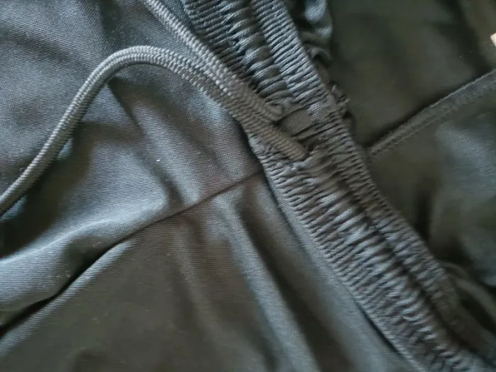 Short adidas taille m - photo numéro 6