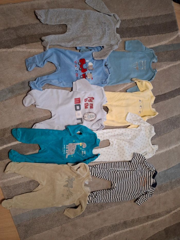 Lot pyjamas 12 mois