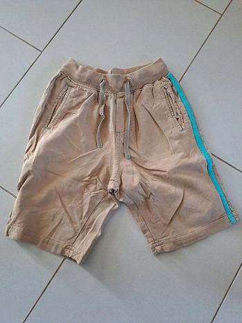 Short 8 ans