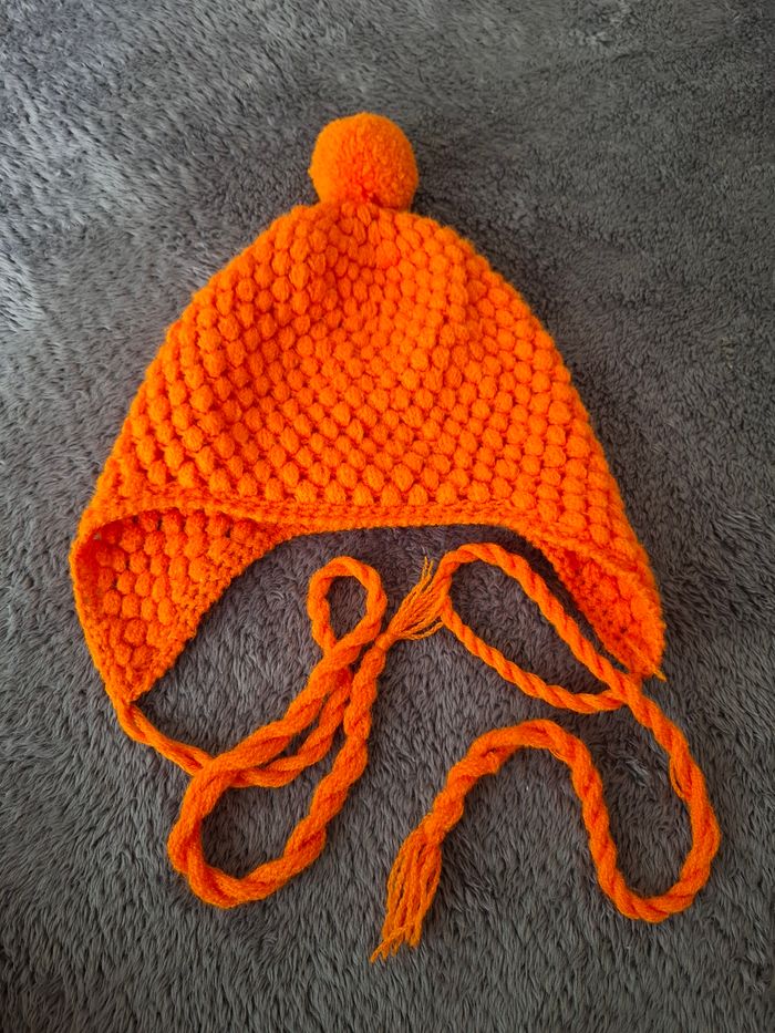 Bonnet en laine en très bon état
