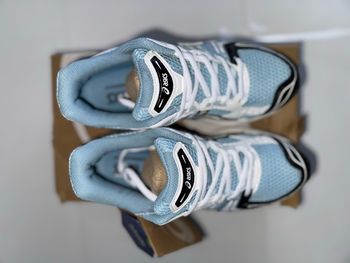 ASICS Gel-Kayano 14 – Neuves – Taille 38