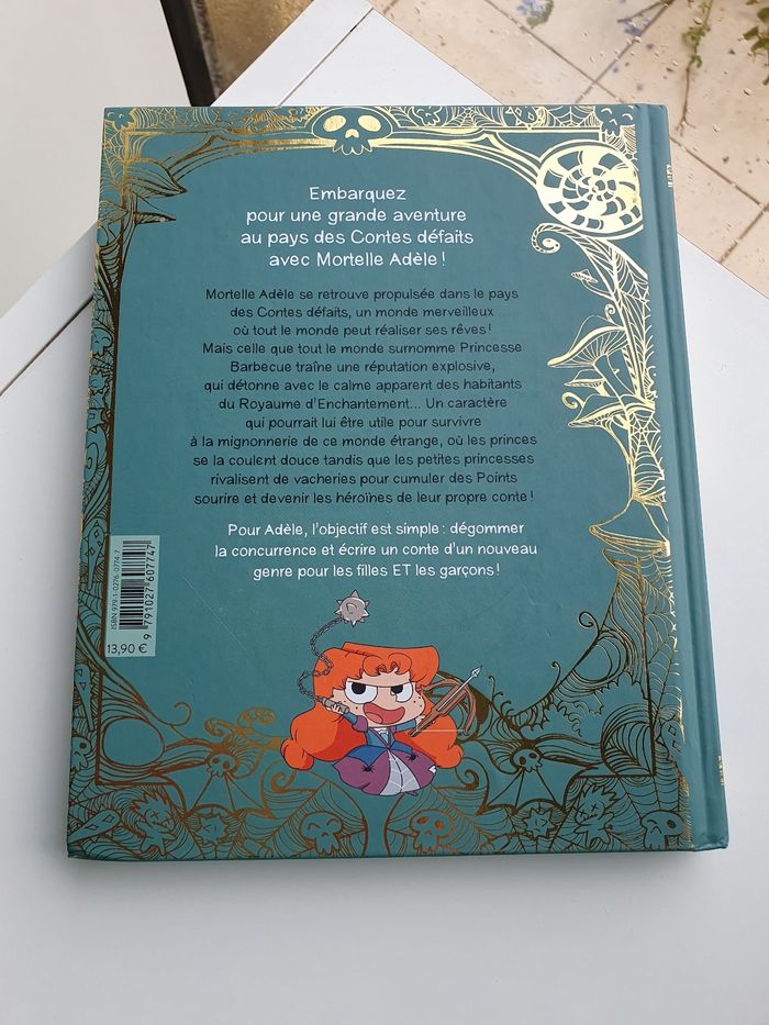 Livre Mortelle Adèle au pays des contes défaits neuf - photo numéro 3
