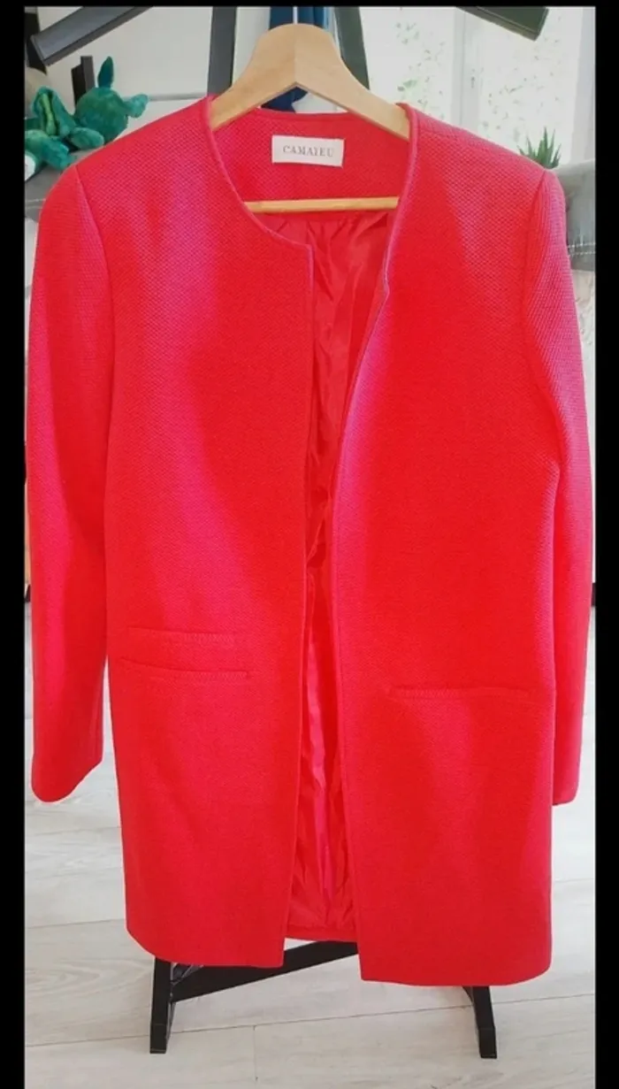 Blazer long Camaïeu neuf jamais porté taille 42 couleur corail. - photo numéro 2