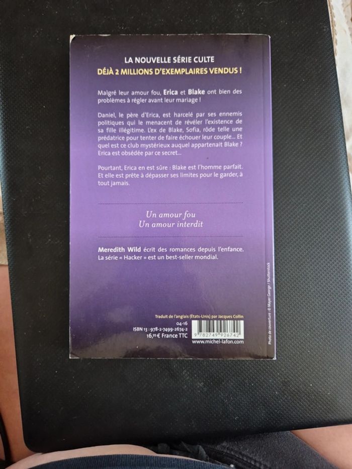 livre Hacker liens défendus de Meredith Wild - photo numéro 3