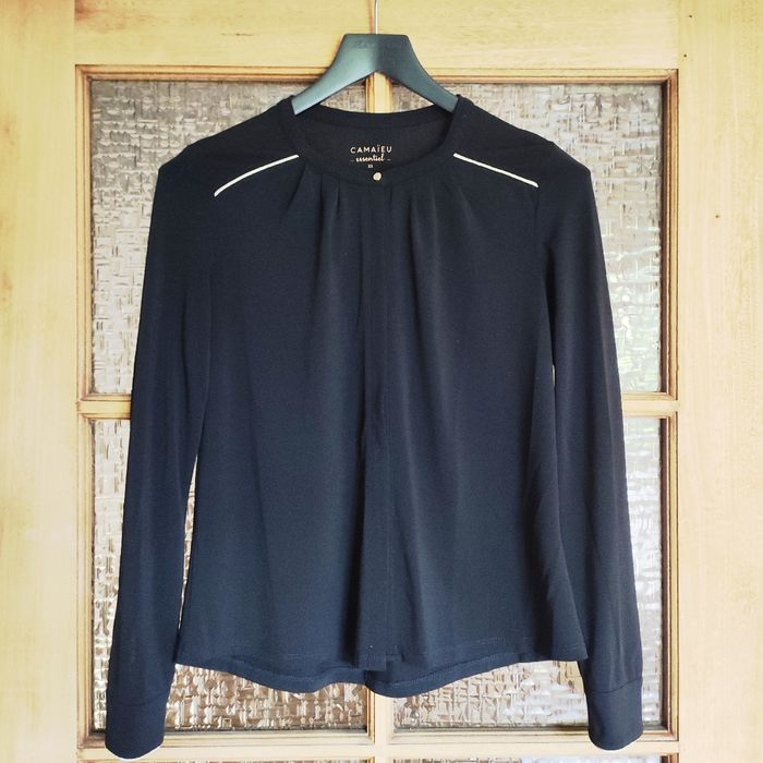 Blouse fluide noire et dorée Camaïeu