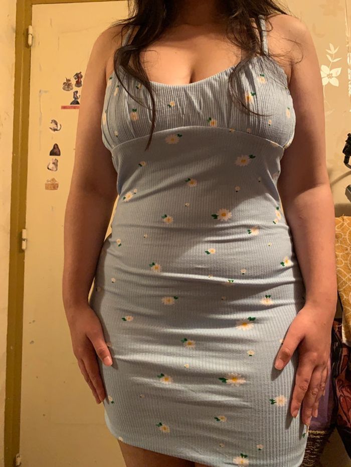 Robe mignonne fleuris taille M