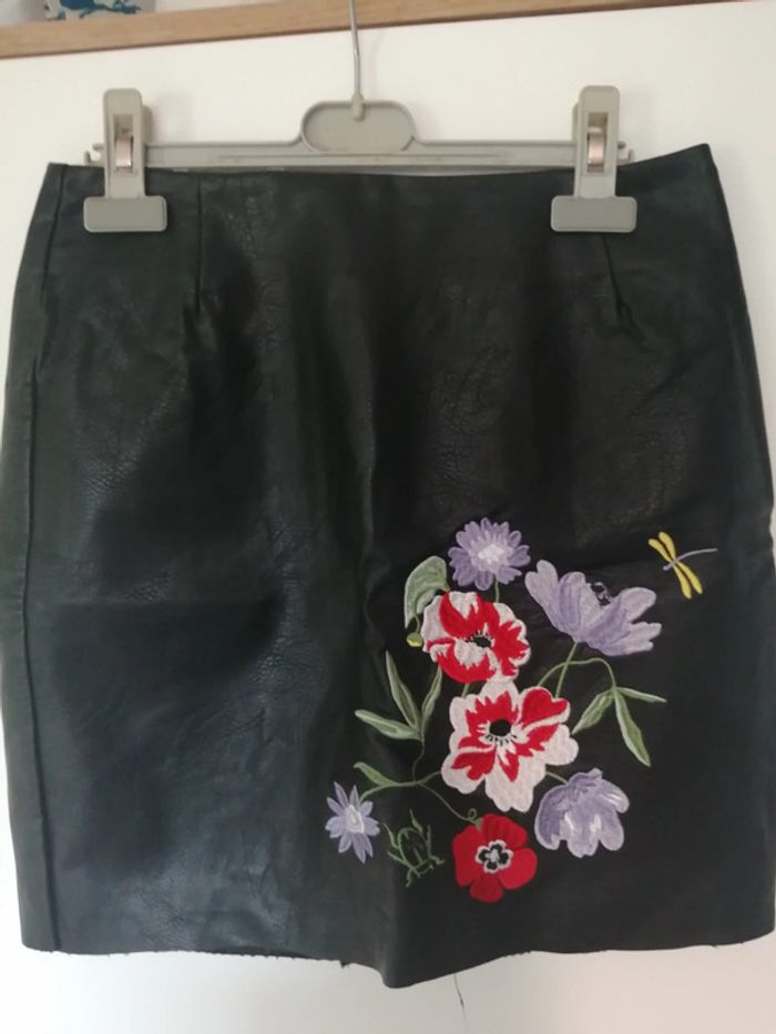 Mini jupe simili cuir - photo numéro 2