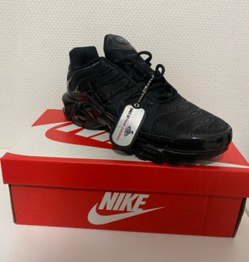 Basket nike tn noir