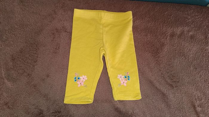 Legging moutarde et fleurs