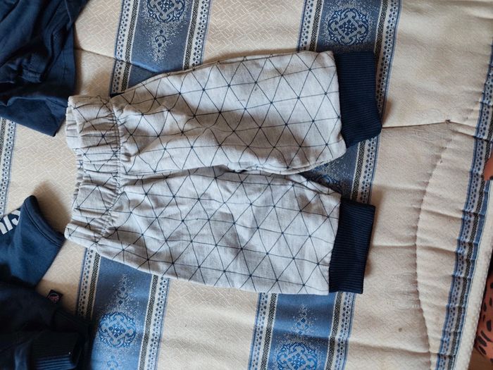 Lot de 6 vêtements mixte psg bebe authentique 1 mois à 12 mois