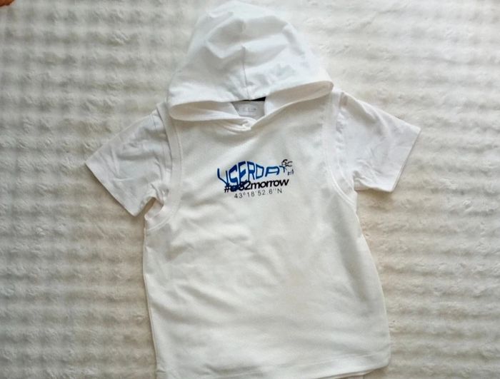 Tshirt à capuche garçon 6ans Zara 🖤🤍 - photo numéro 2