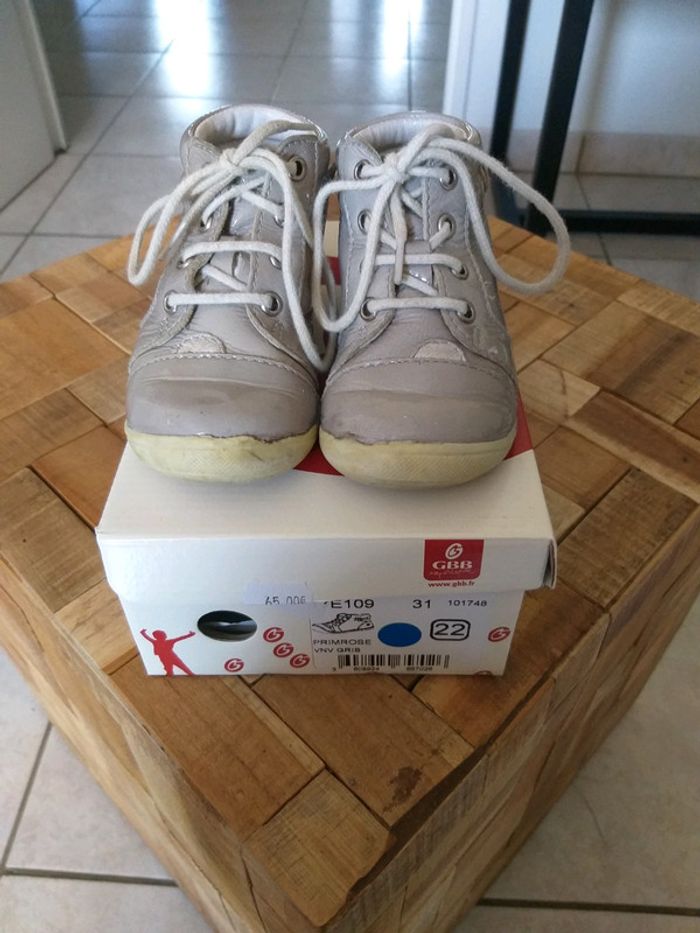 Chaussures GBB gris