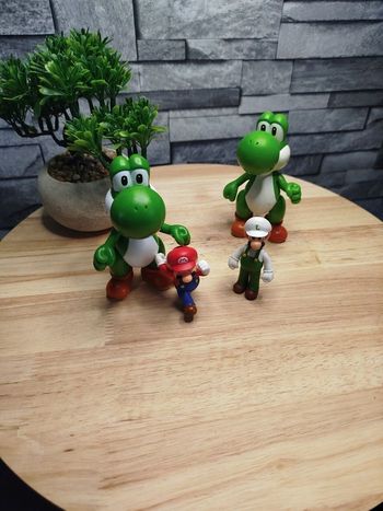 Lot figurines Super Mario 